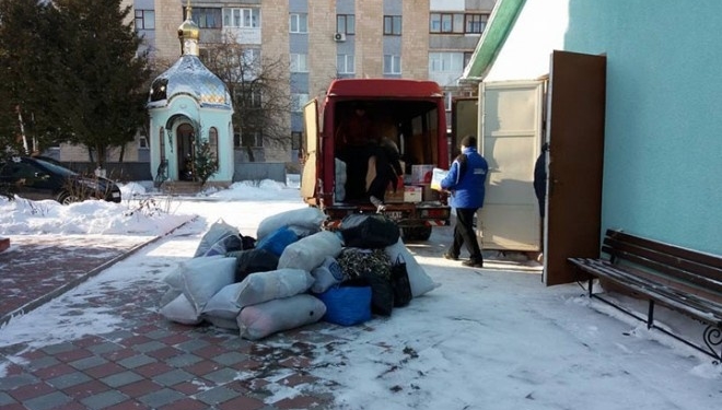 Віруючі тернополяни зібрали 10 тонн допомоги для військових