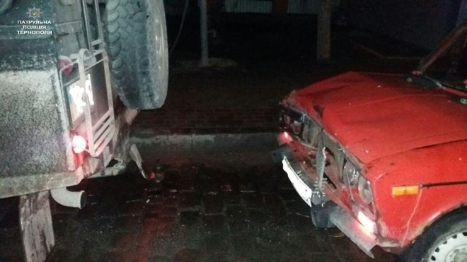 На Збаразькій 27-річний водій став винуватцем ДТП