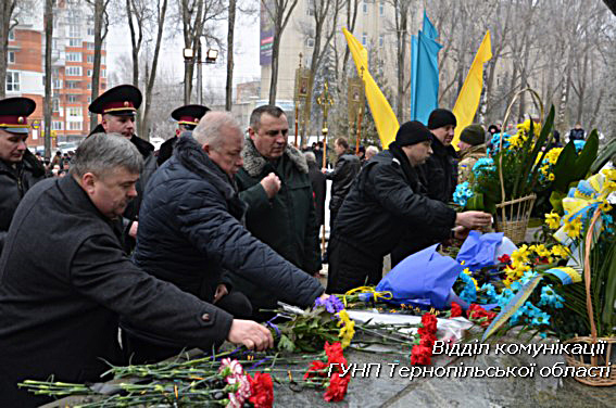 У Тернополі вшанували полеглих в Афганістані воїнів (ФОТО)