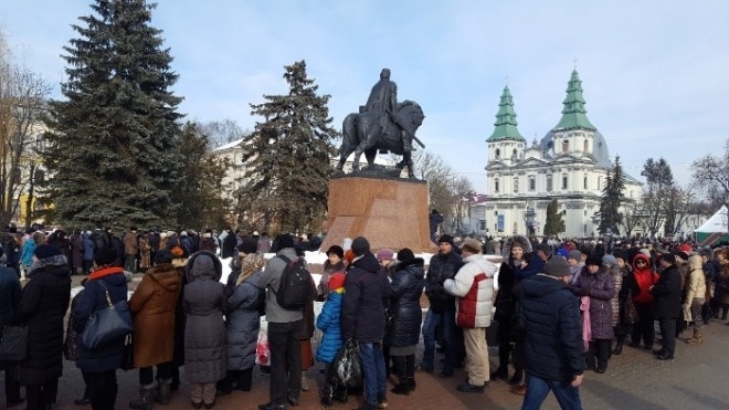 За останніми годинами перебування чудотворної ікони у Тернополі можна спостерігати online