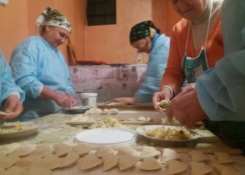 Тернополян сьогодні запрошують ліпити вареники для воїнів АТО (ФОТО)