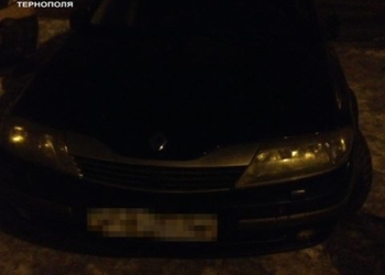 Водій напідпитку їздив на авто з підробленими номерами