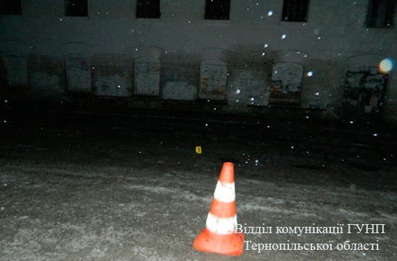 Тернополянин побив припарковані автомобілі та втік з місця ДТП (ФОТО)