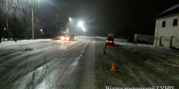 Під колеса автомобіля потрапив велосипедист – водій втік з місця ДТП