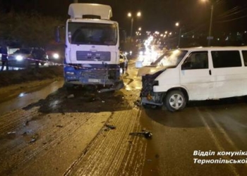 У ДТП на Тернопільщині потрапили три автомобілі