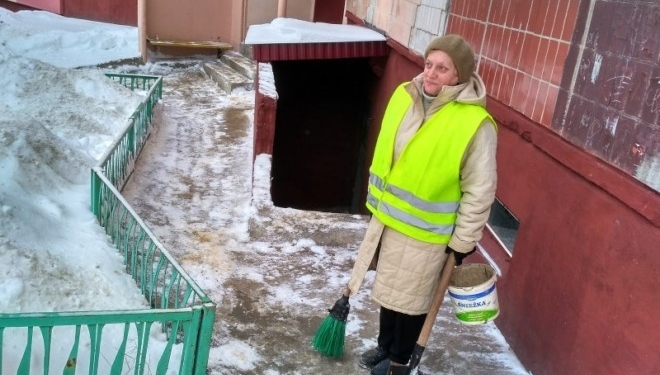 Ми працюємо для людей на совість, – тернопільський двірник Наталя
