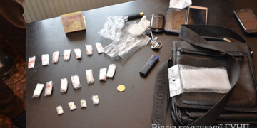 У Тернополі “накрили” наркоторговців, які креативно продавали свій товар (ФОТО)