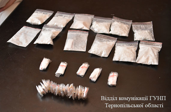 У Тернополі “накрили” наркоторговців, які креативно продавали свій товар (ФОТО)