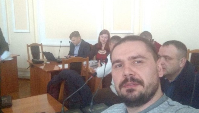 Коли тернополяни почали «заробляти» синці під час «крижаного дощу», депутати ділили гроші