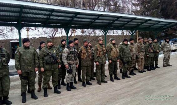 До Тернополя з Луганщини повернулися правоохоронці (фото)