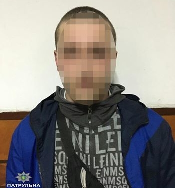 Затримали чоловіків, яких підозрюють у побитті чужої дитини на вулиці