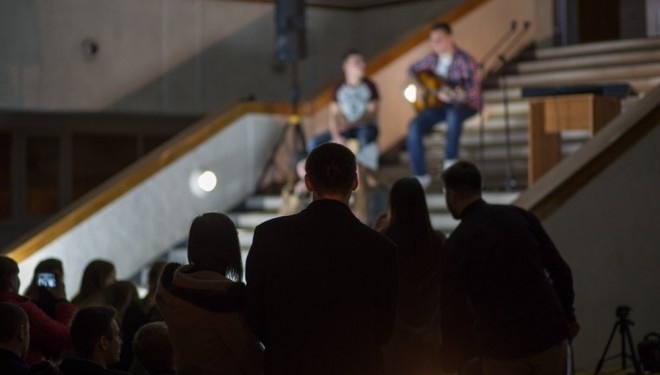 Тернопільські студенти влаштувати видовище просто на сходах університету