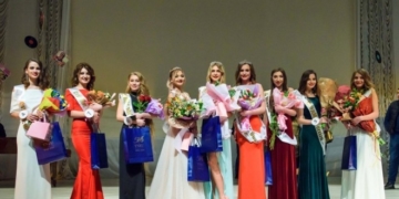 Як 11 красунь у Тернополі за корону змагалися (відео)