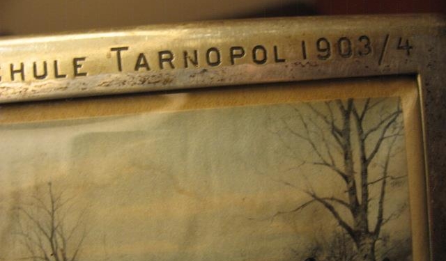 У мережі показали фото раритетного порцигара з Тернополя (фото)