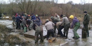 Людям на Тернопільщині набридло і вони самі демонтували незаконну міні-ГЕС
