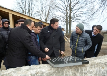 На Тернопільщині відновлюють поховання чехів та угорців (фотофакт)