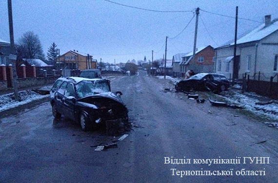 ДТП з потерпілими трапилася на Тернопільщині (ФОТО)