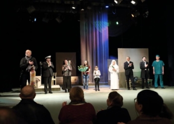 Очільник Тернополя Сергій Надал привітав працівників театру з професійним святом (ФОТО)