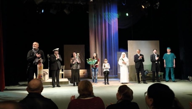 Очільник Тернополя Сергій Надал привітав працівників театру з професійним святом (ФОТО)