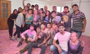 Індуси у Тернополі влаштували своє свято фарб