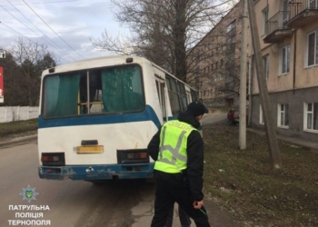 Водій автобуса п’яним їздив за кермом