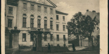 У мережі оприлюднили унікальні фото, як колись виглядала тернопільська мерія