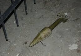 Біля залізничного вокзалу теребовлянець знайшов снаряд від гранатомету