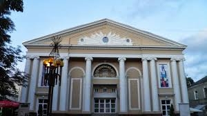 Родина Заставних проведе поліпшення в Українському домі