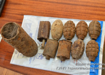 Колекцію снарядів, гранати, зброю з Тернопільщини знайшли у львів’янина