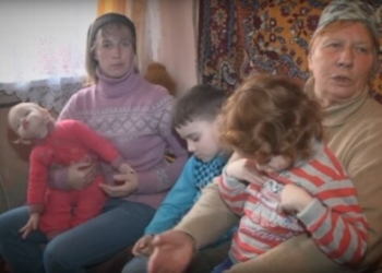Новий скандал на Тернопільщині: соцслужби хочуть забрати у матері троє дітей