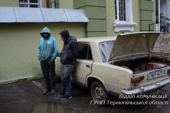 Тернопільські студенти вирішили підзаробити у нелегальний спосіб (ФОТО)