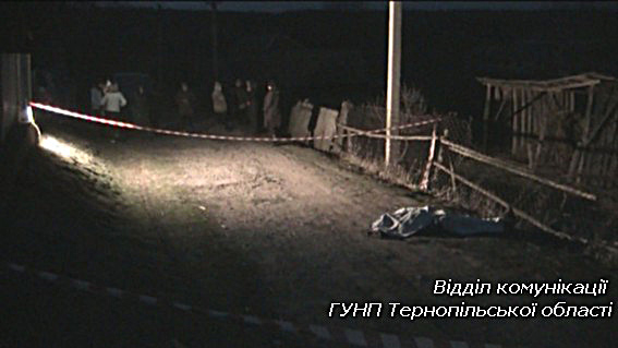 На Тернопільщині чоловік встромив ножа сусідові (ФОТО, ВІДЕО)
