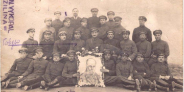 Хто ще 100 років тому у Тернополі вивісив синьо-жовтий прапор?