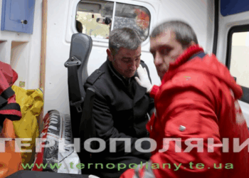 У депутата від БПП Володимира Міська поцілили яйцем перед міською радою (відео)