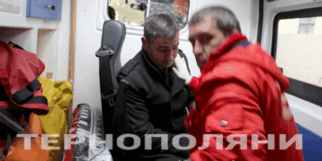 У депутата від БПП Володимира Міська поцілили яйцем перед міською радою (відео)