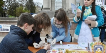 Тернополянам вимірювали тиск просто на вулиці