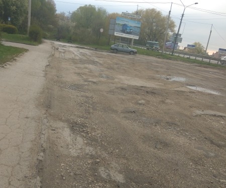 Тернополянин показав ділянку у місті, де яма на ямі (фото)