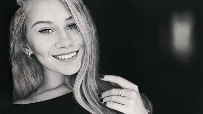 Дівчина, схожа на казкову героїню Рапунцель, живе у Тернополі (ФОТО)