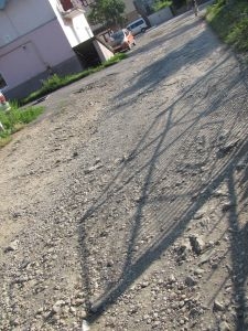 До і після: містечко на Тернопільщині показало, як вміє ремонтувати дороги (фото)