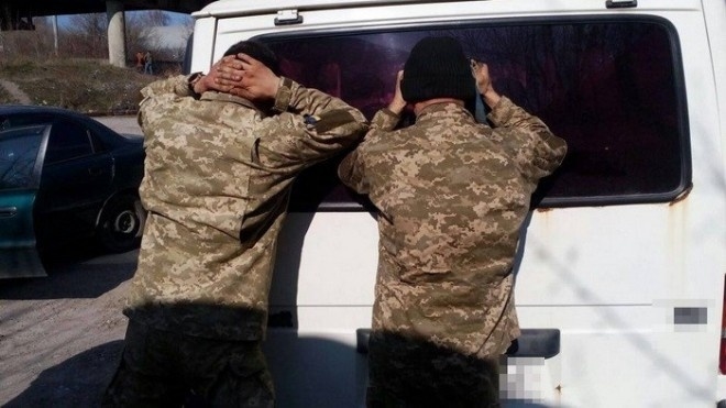 У Тернополі СБУ припинила розкрадання пального з військової частини