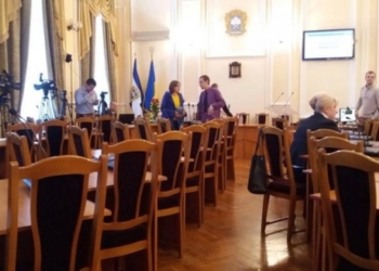 Чому фракції Самопомочі та БПП втрутились у партійний свободівський конфлікт і зірвали сесію Тернопільської міської ради