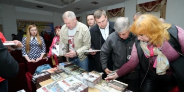 Міський голова Сергій Надал відвідав презентацію книги про українських добровольців