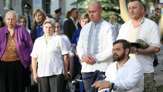 Пам’ятний знак воїнам, що віддали життя за Україну, відкрили у Тернополі