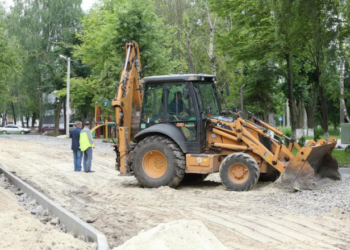 Міжквартальний проїзд на вулиці Лук’яновича, 1- Бродівська, 50 ремонтують в Тернополі