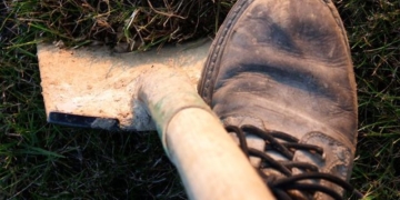 40-річному сину набридла матір і він закопав її