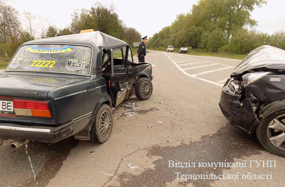 У ДТП зіткнулися два авто – пасажирка в реанімації (ФОТО)