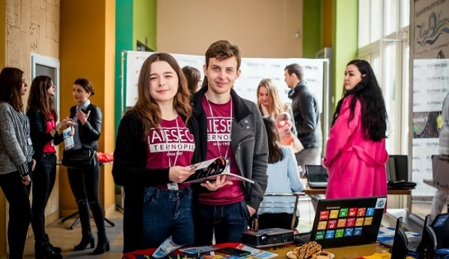 «AIESEC в Тернополі» провела «Ніч невдач» (Фото)
