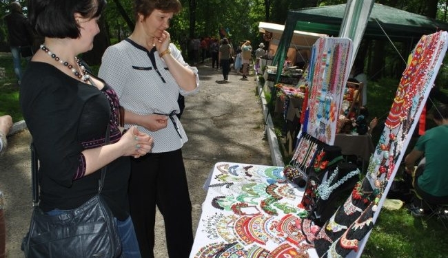 Тернополянка, яка своїми руками з бісеру творить чудо