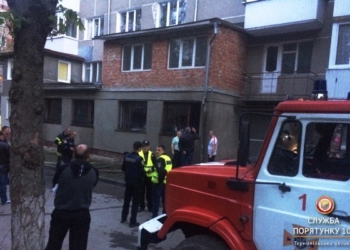 У Тернополі евакуювали 15 людей з палаючої багатоповерхівки