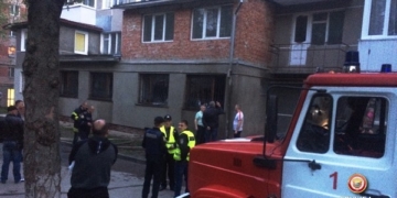 У Тернополі евакуювали 15 людей з палаючої багатоповерхівки